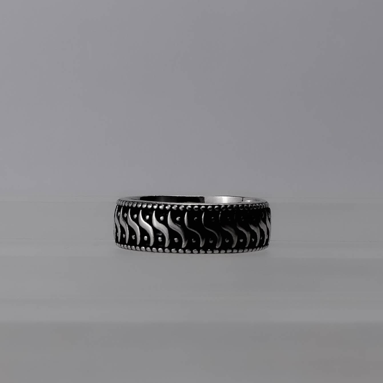 Royal Flame Pattern Silverring