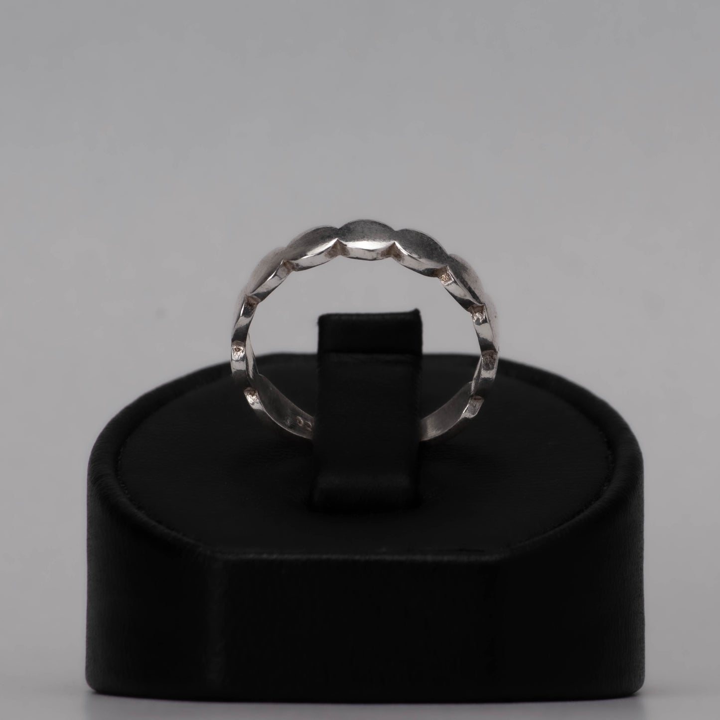 Petal Loop – Ring in 925 Sterling Silver