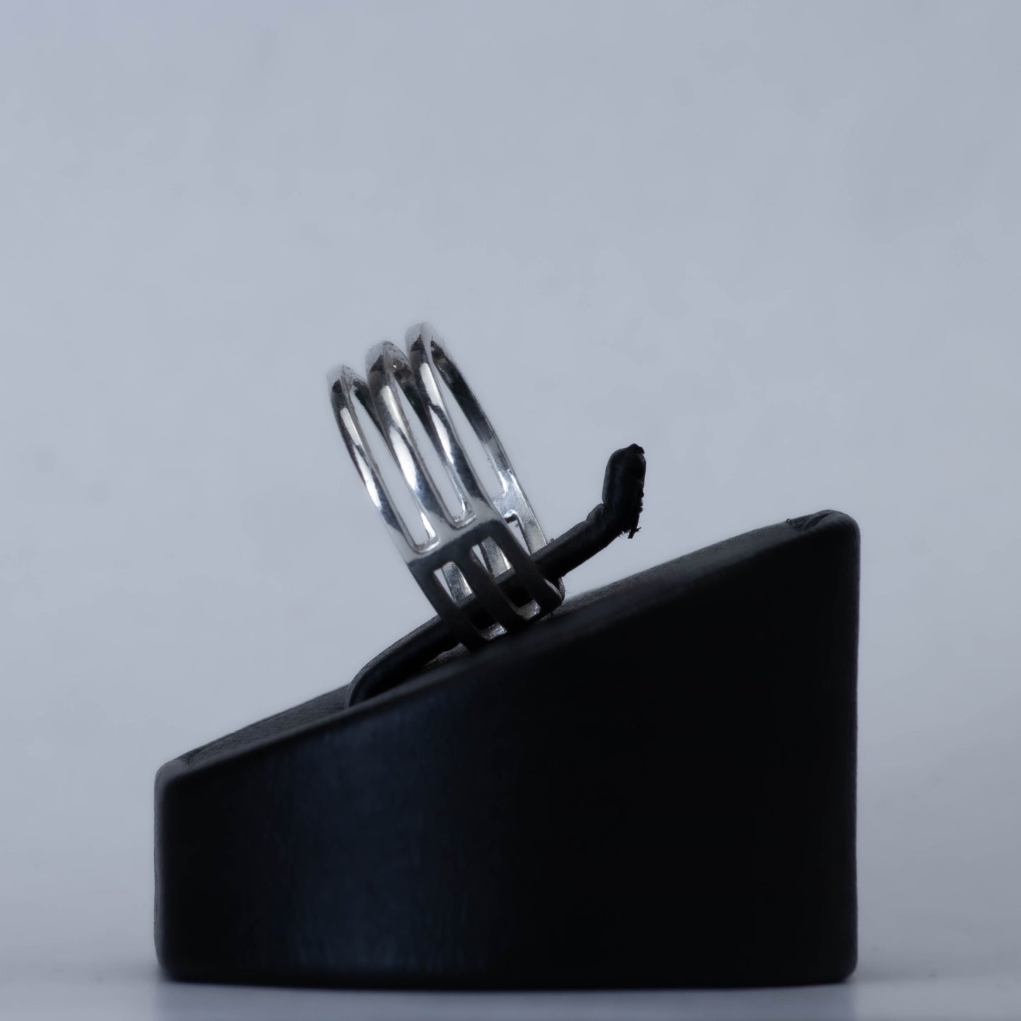 Modern Flow - Ring in 925 Sterling Silver