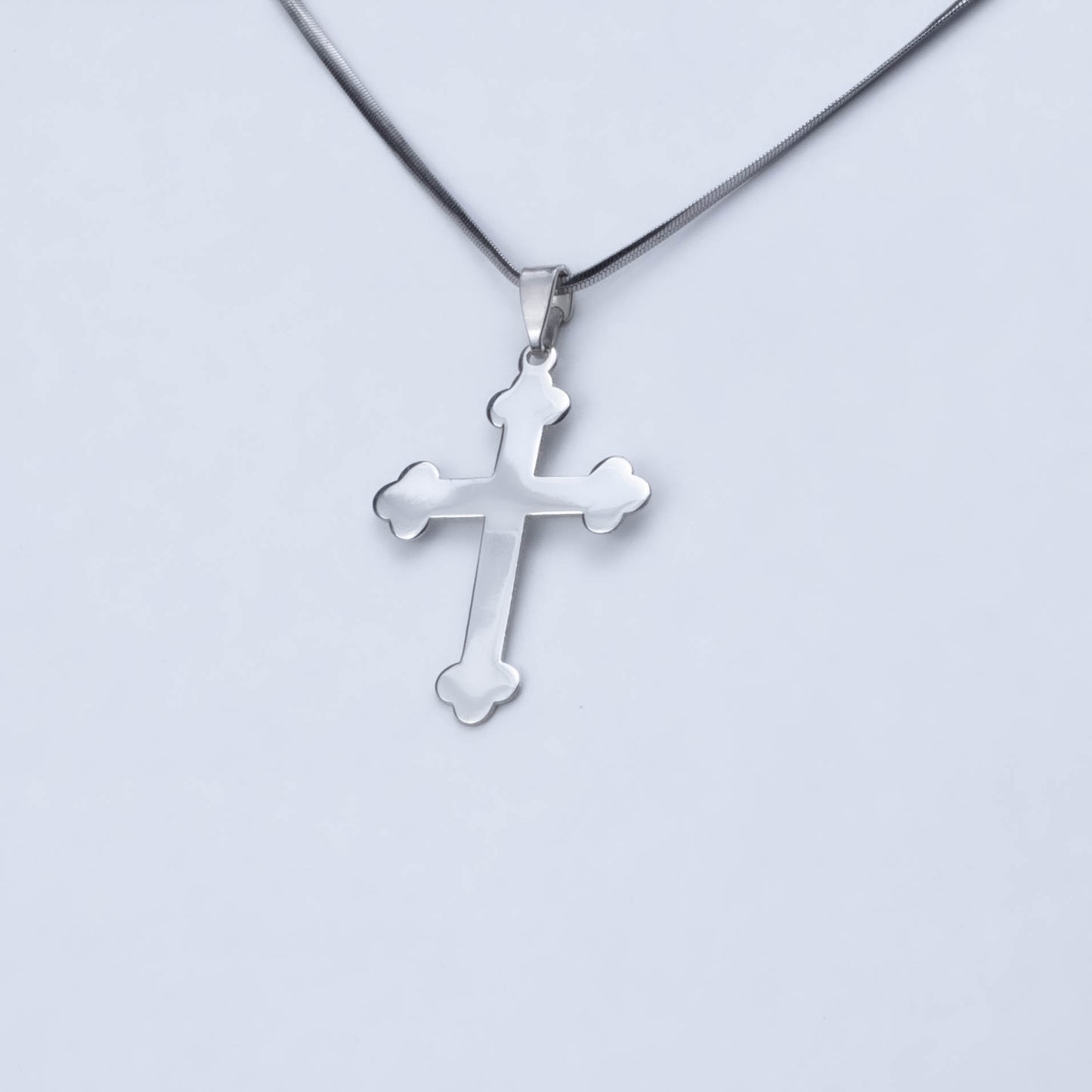 Cross pendant in 925 Sterling Silver