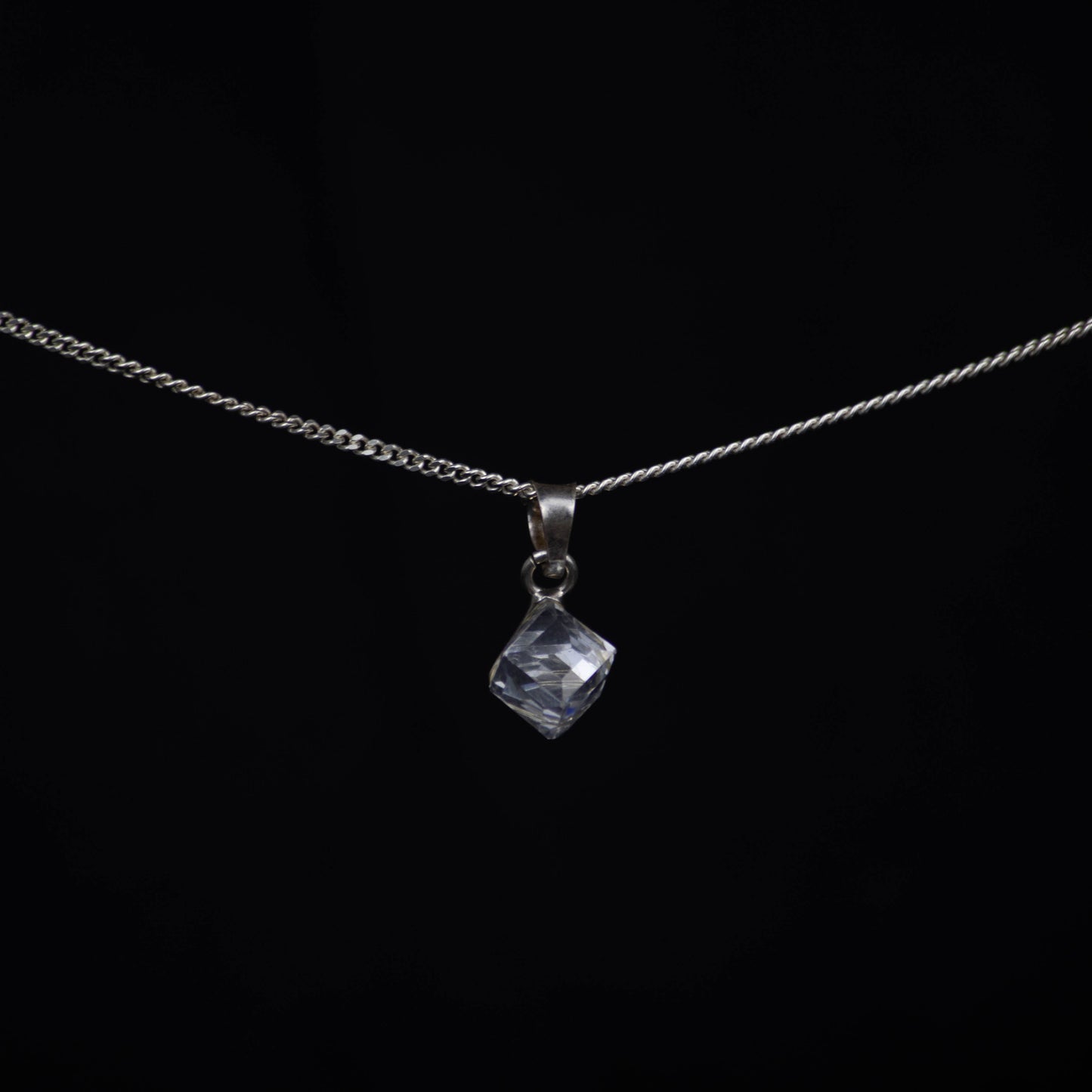 Kuben – Hänge i 925 Sterling Silver med Zirkon