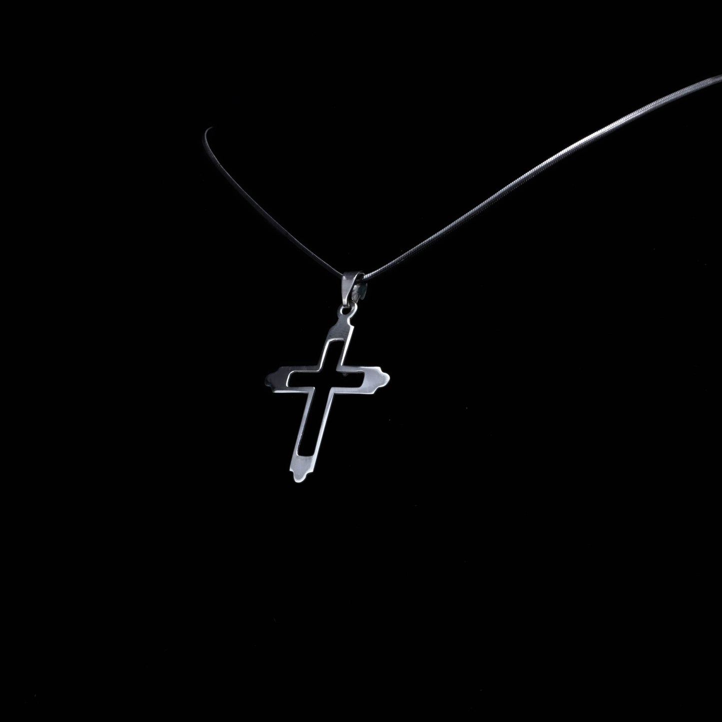 Cross pendant in 925 Sterling Silver