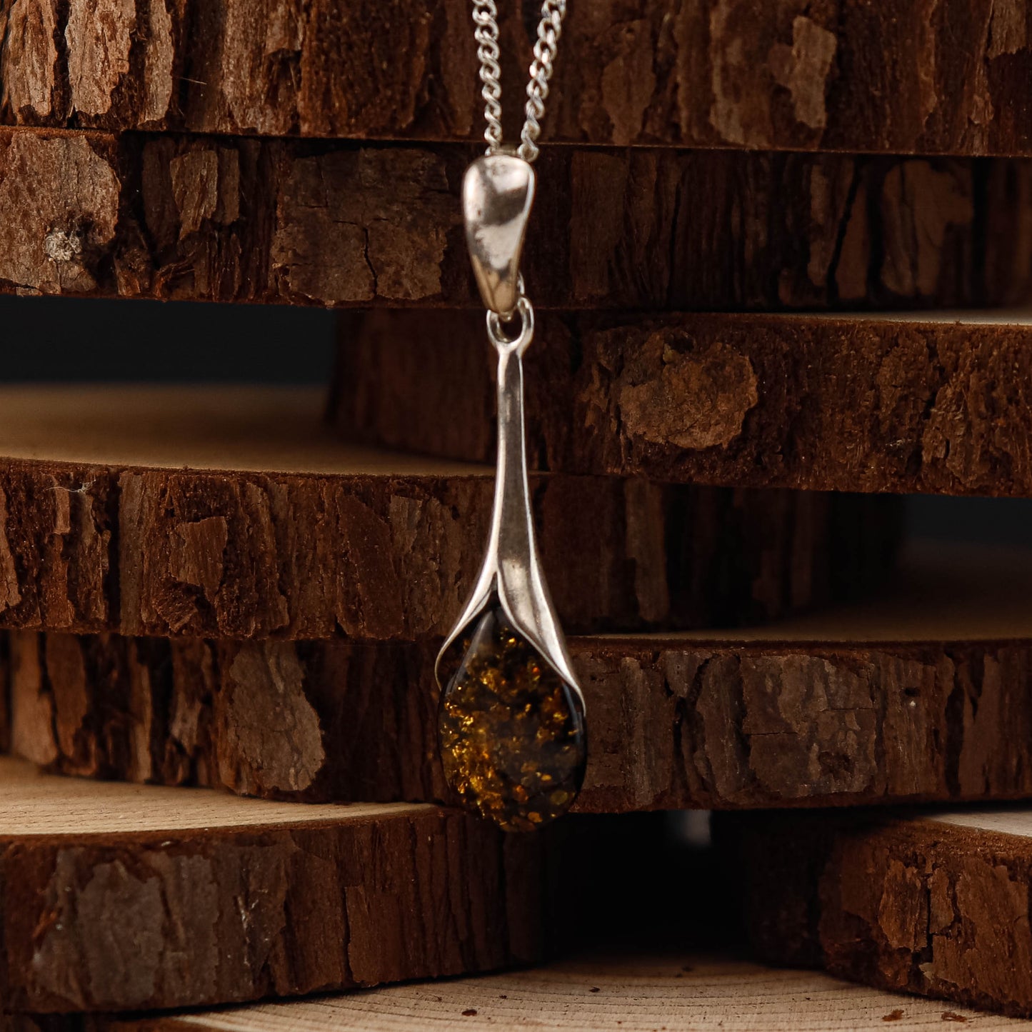 Amber Drop Green hänge i 925 Sterling Silver med Bärnsten