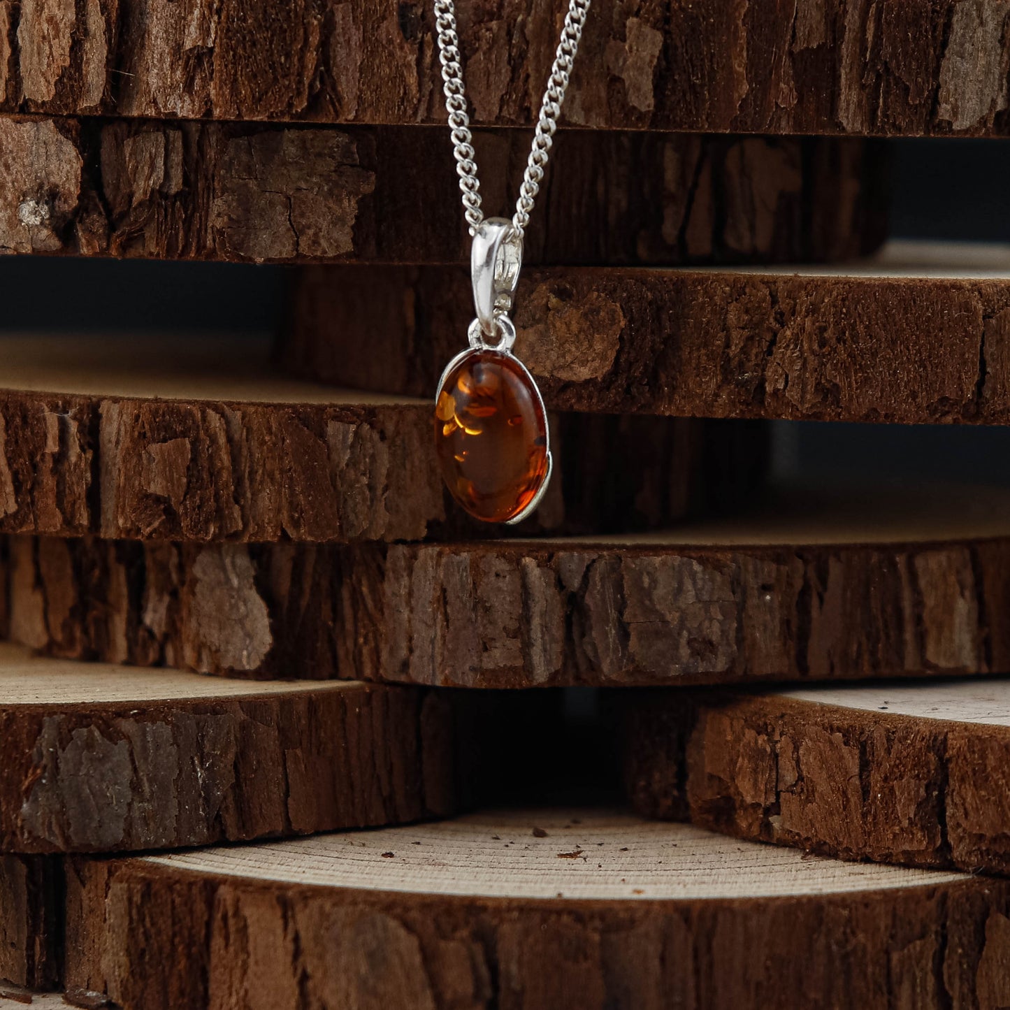 Amber Glow hänge i 925 Sterling Silver med Bärnsten