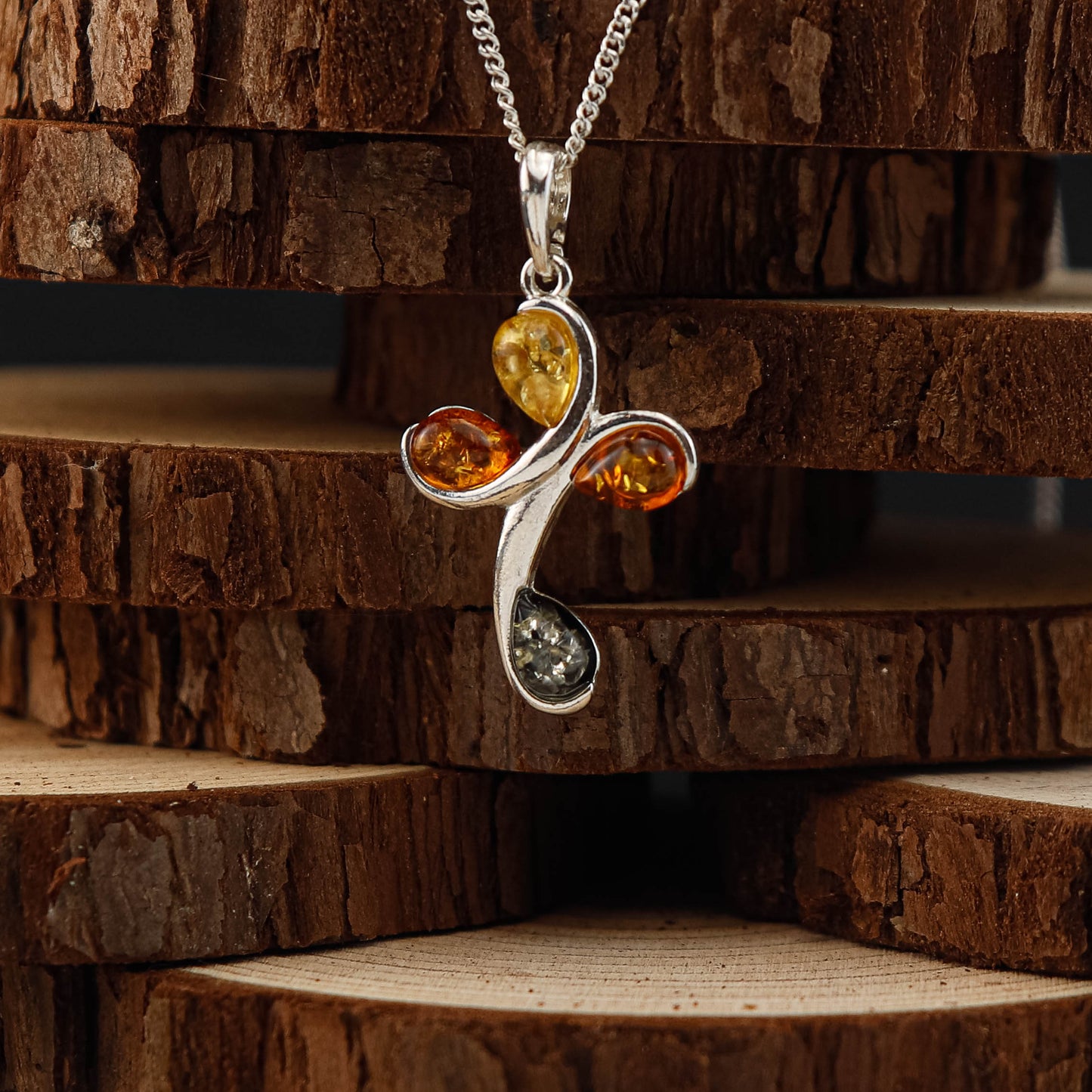 Amber Bloom hänge i 925 Sterling Silver med Bärnsten