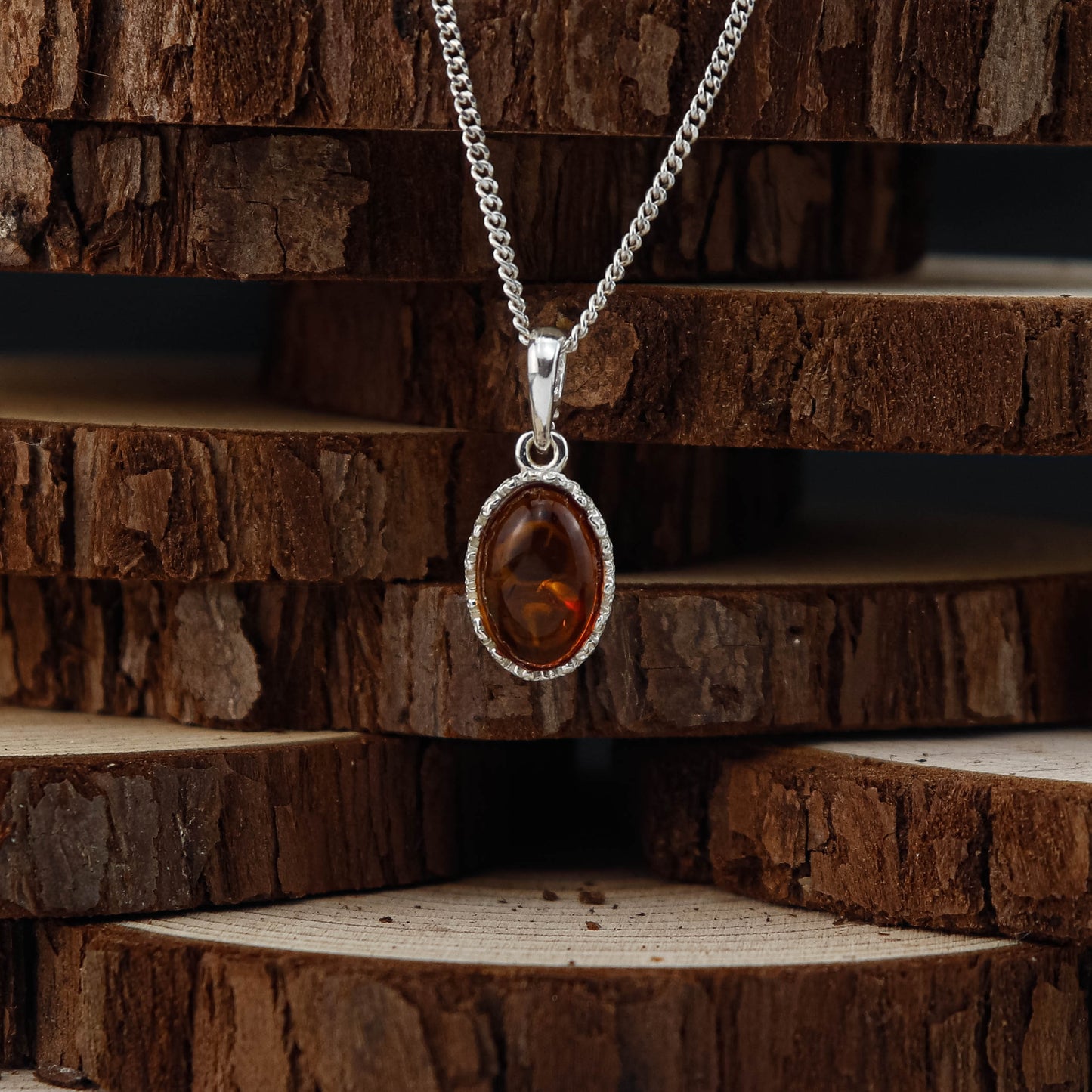 Amber Oval Green hänge i 925 Sterling Silver med Bärnsten