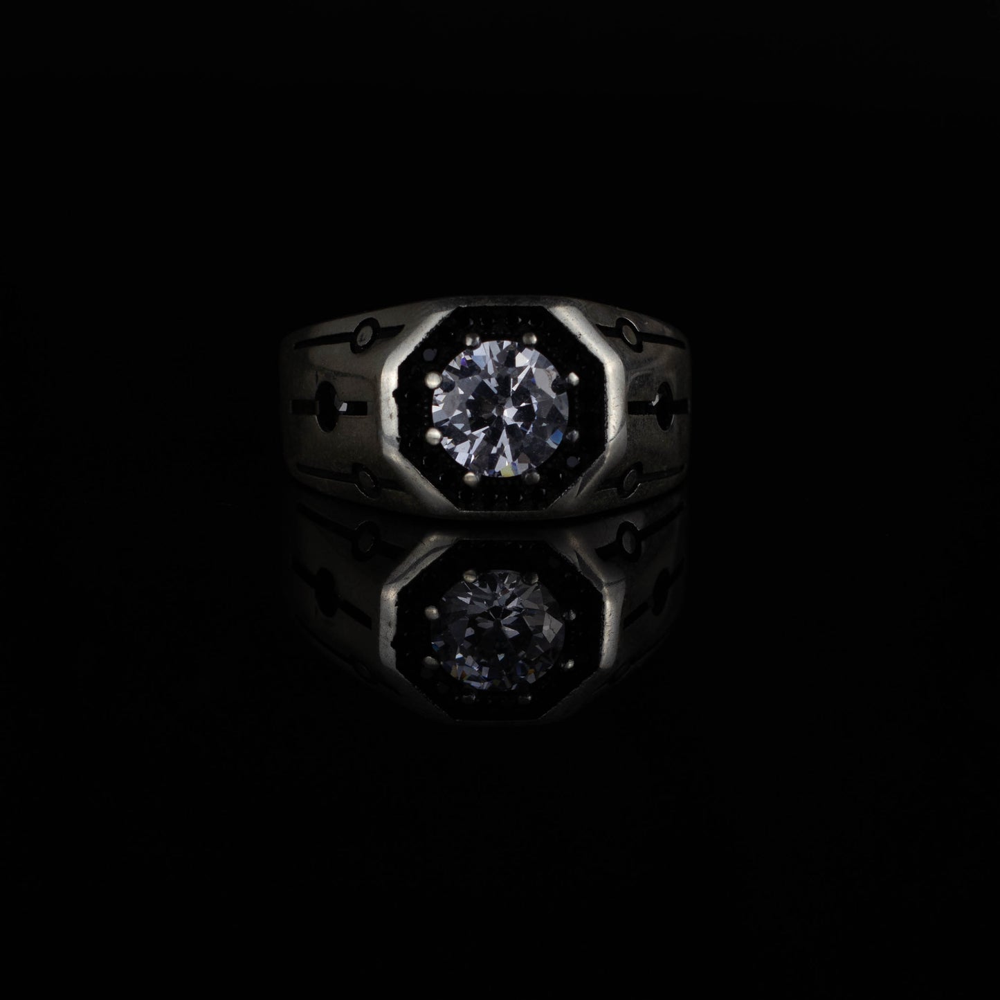 Luminous Grace – Ring in 925 Sterling Silver