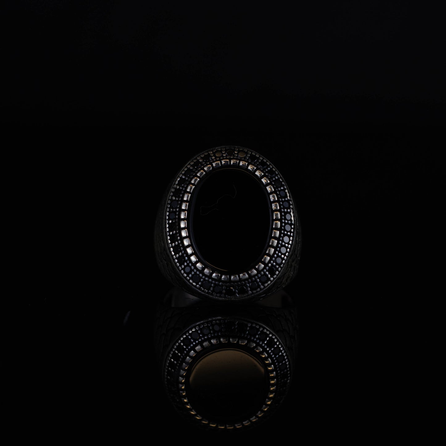 Night's Watch - Ring in 925 Sterling Silver with Black Stone