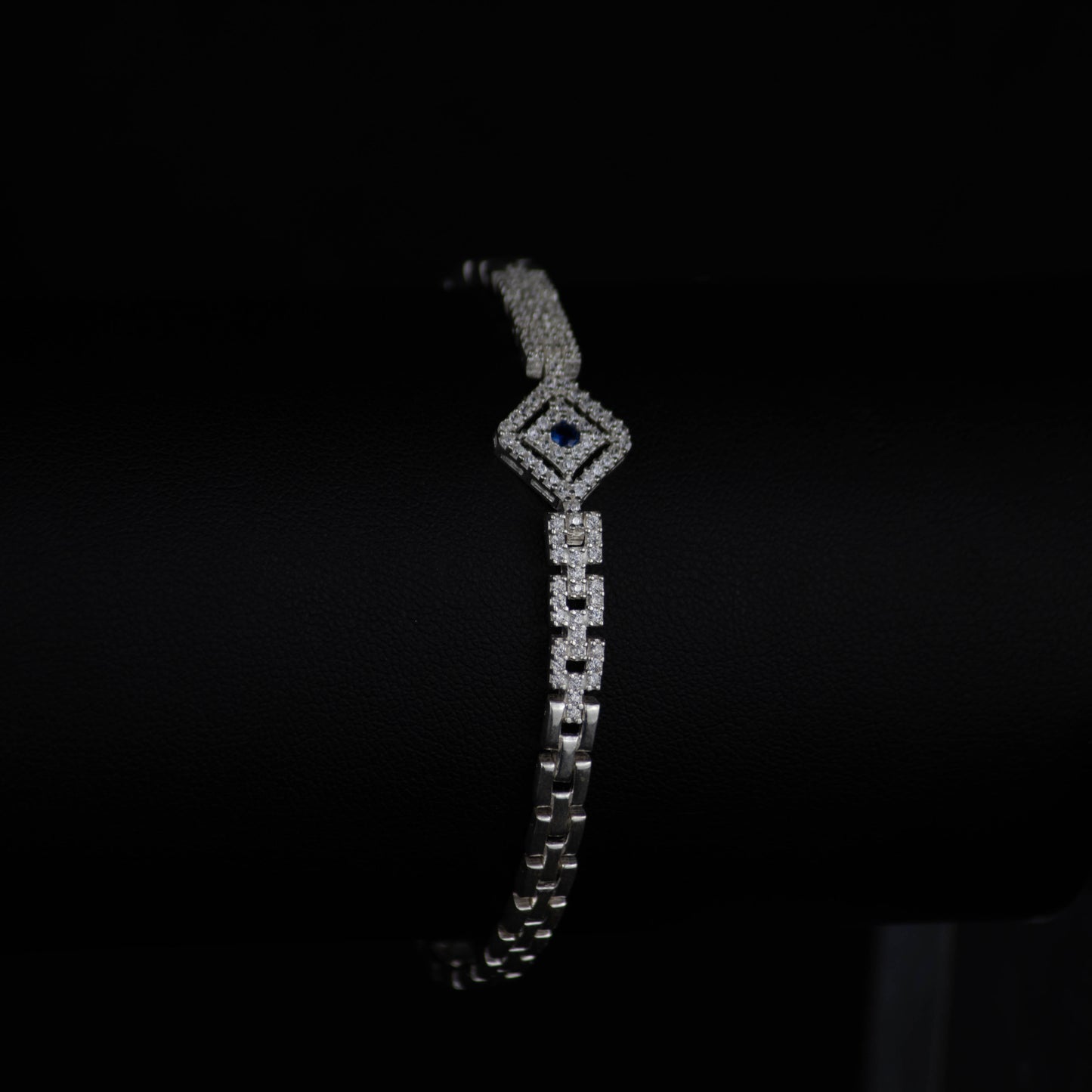 Gaze - Bracelet in 925 Sterling Silver