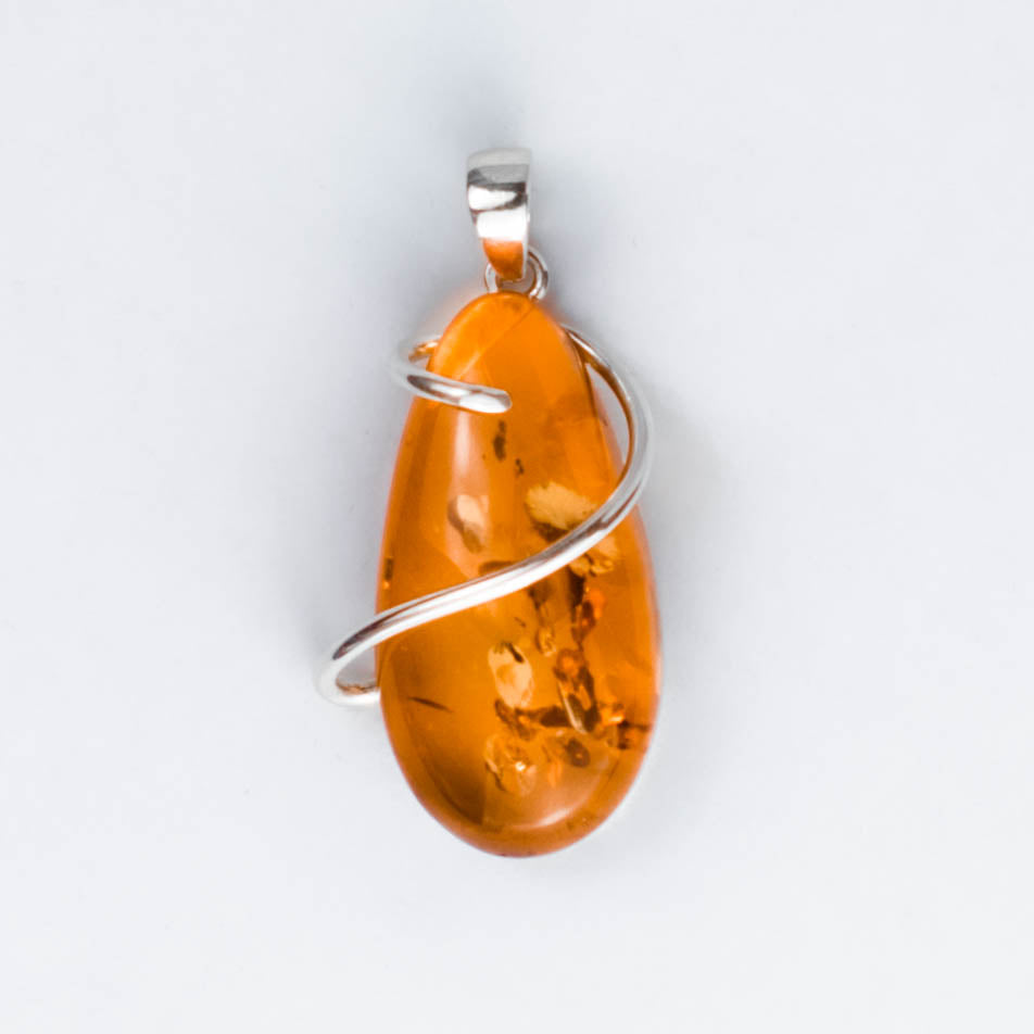 Radiant Glow Pendant in 925 Sterling Silver with Amber