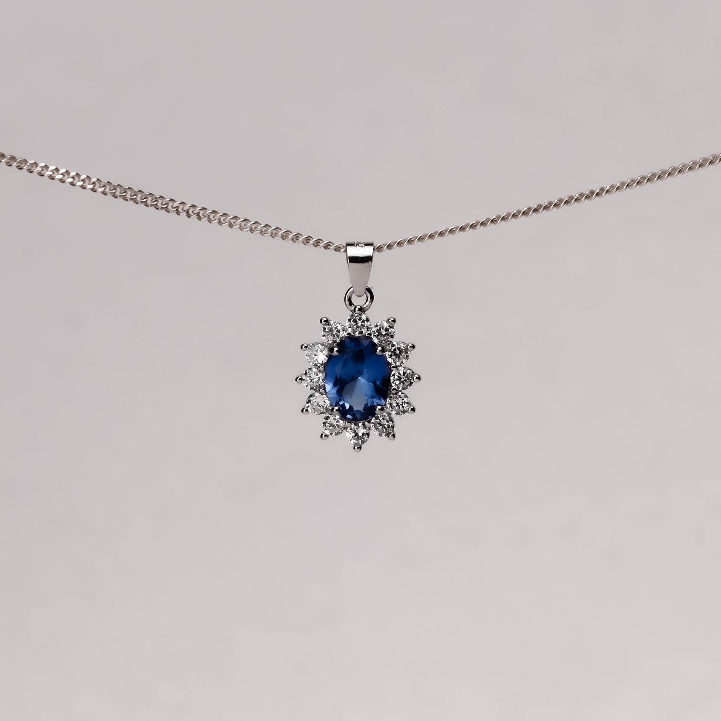 Elara Silverhänge - 925 Sterling Silver