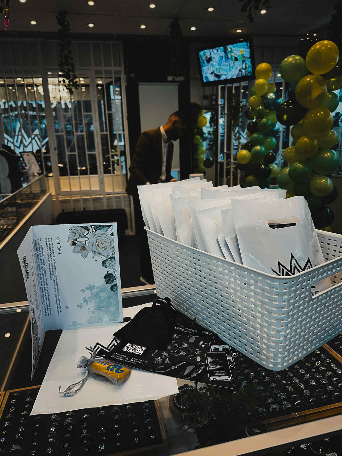 Idag har vi invigt vår butik – en dag vi sent kommer glömma