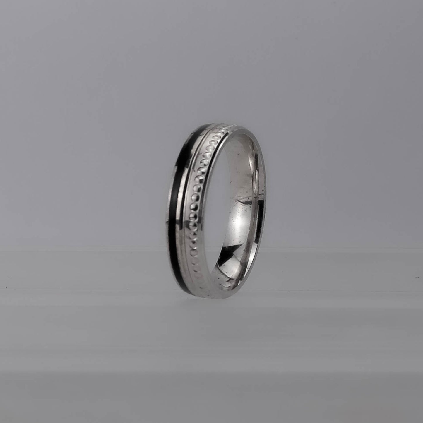 Royal Edge Dot Silverring