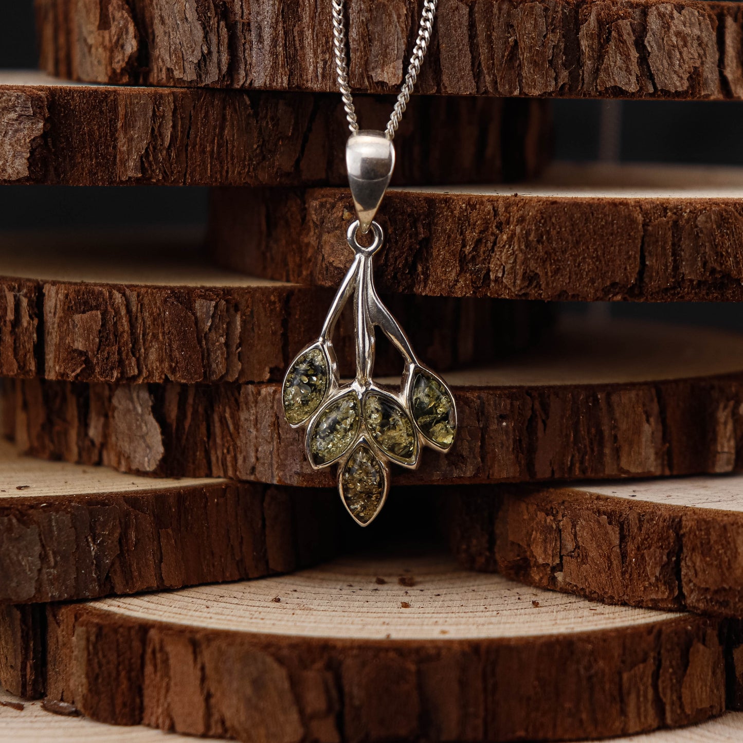 Amber Leaf Cluster hänge i 925 Sterling Silver med Bärnsten