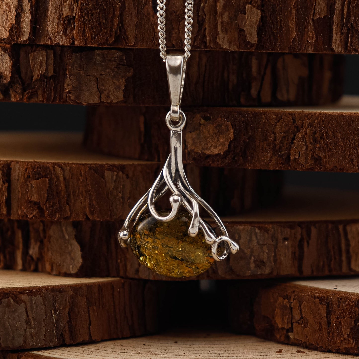 Amber Drop Organic hänge i 925 Sterling Silver med Bärnsten