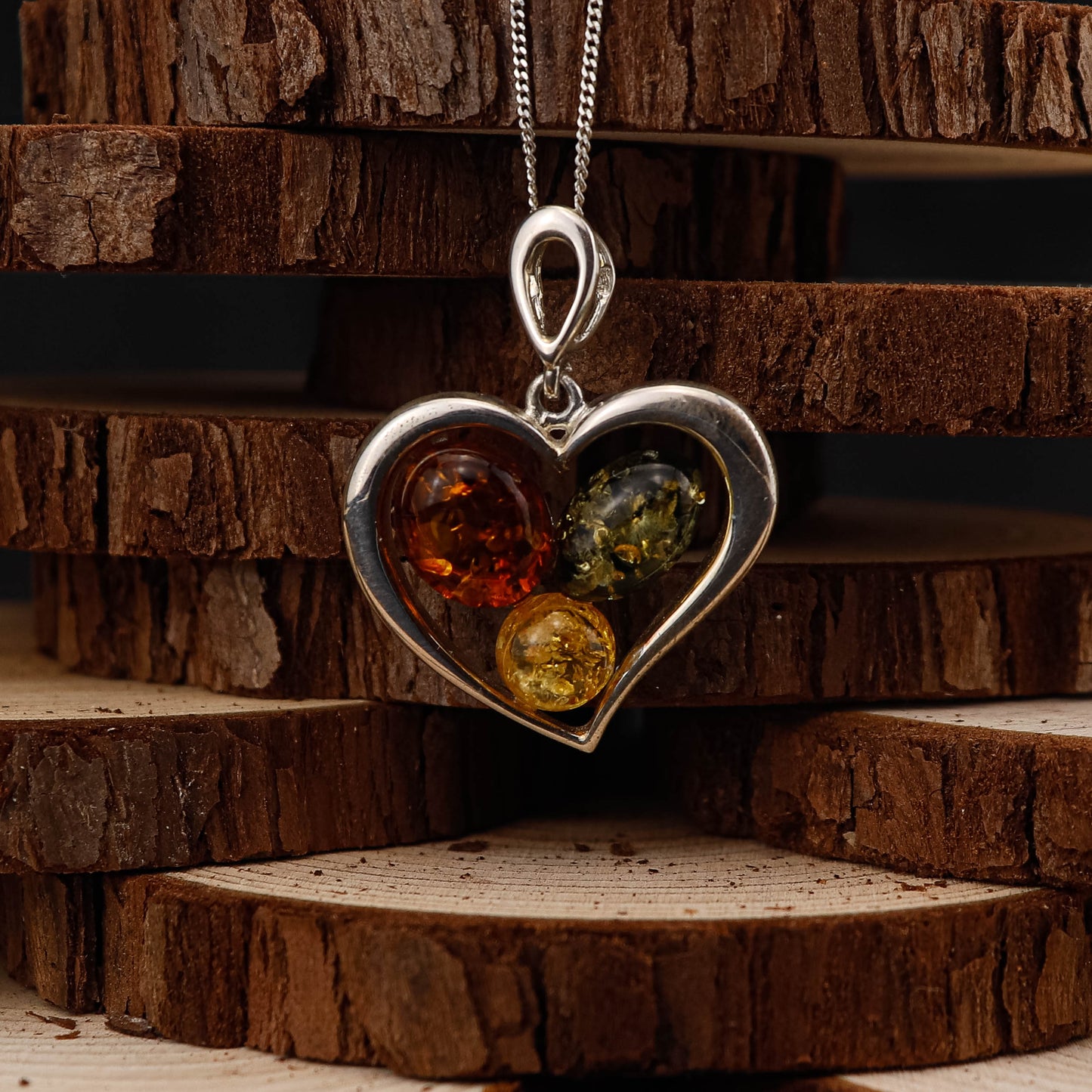 Amber Heart Trio hänge i 925 Sterling Silver med Bärnsten