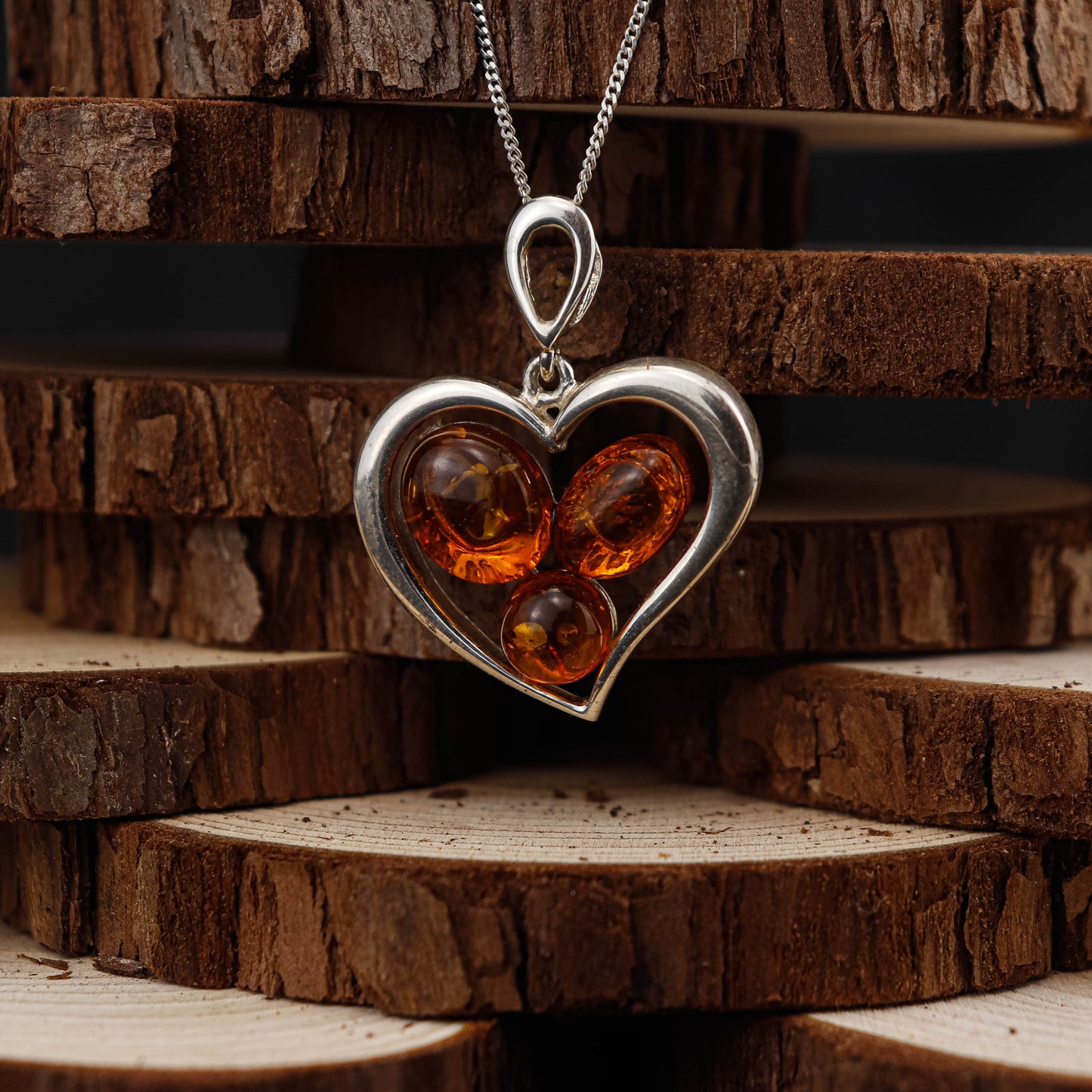 Amber Heart Glow hänge i 925 Sterling Silver med Bärnsten
