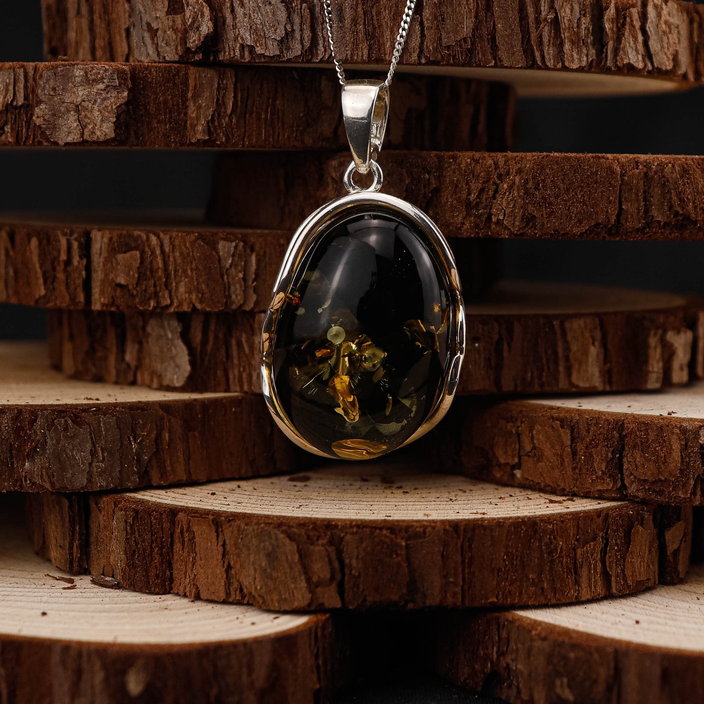 Amber Night Elegance hänge i 925 Sterling Silver med Bärnsten