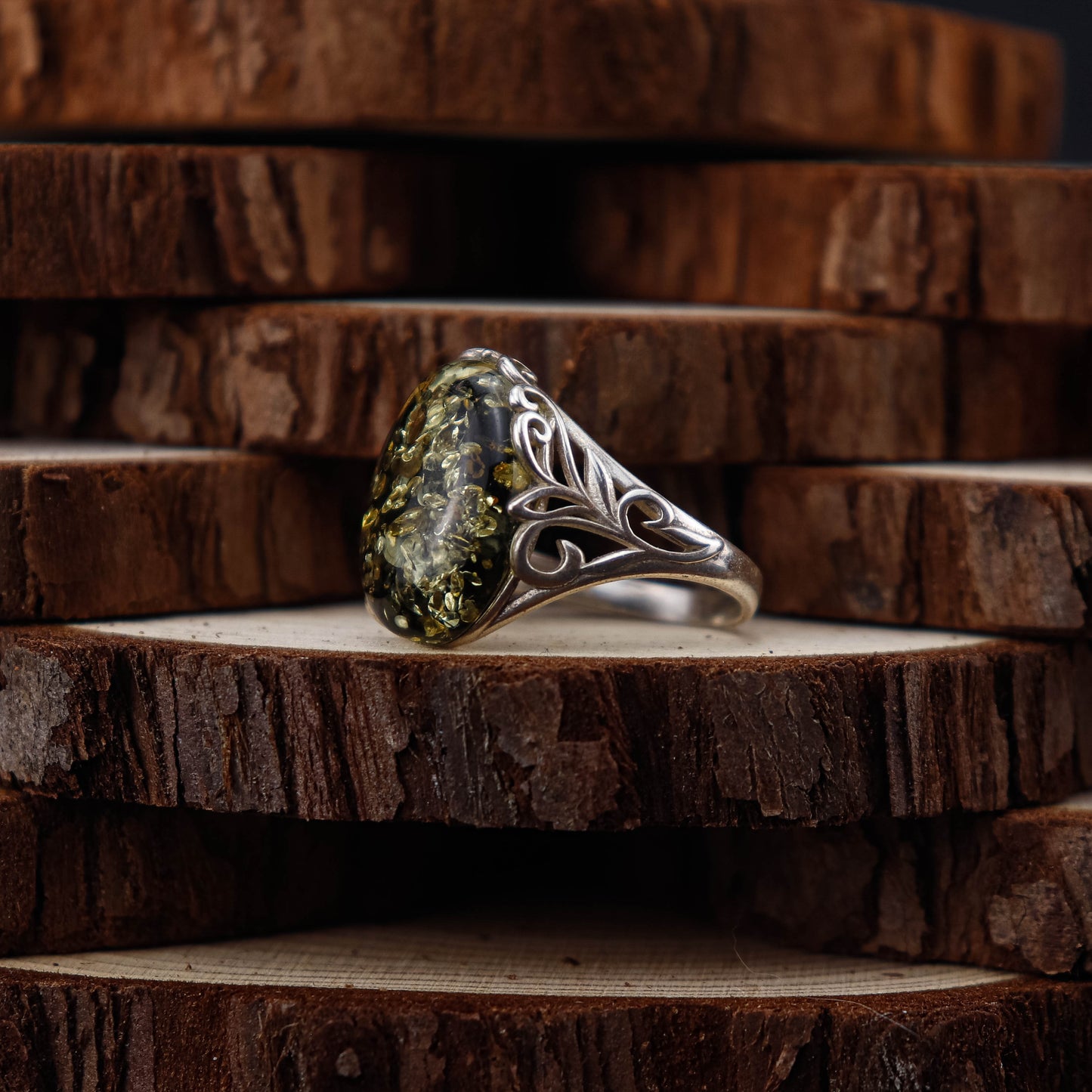 Forest Elegance ring i 925 Sterling Silver med Bärnsten