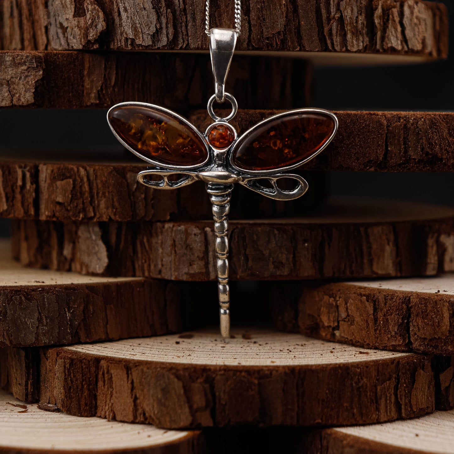 Amber Dragonfly hänge i 925 Sterling Silver med Bärnsten