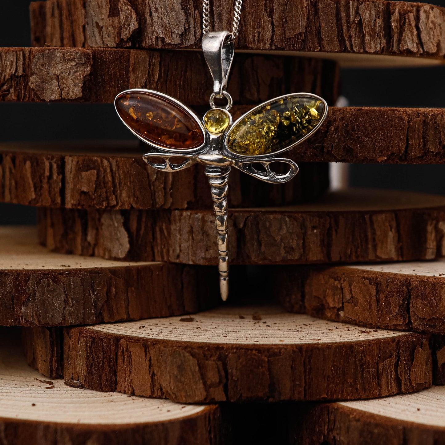 Amber Dragonfly Harmony hänge i 925 Sterling Silver med Bärnsten