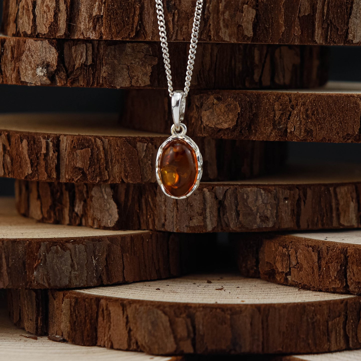 Amber Glow Oval hänge i 925 Sterling Silver med Bärnsten