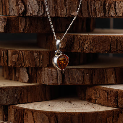 Amber Heart Petite hänge i 925 Sterling Silver med Bärnsten