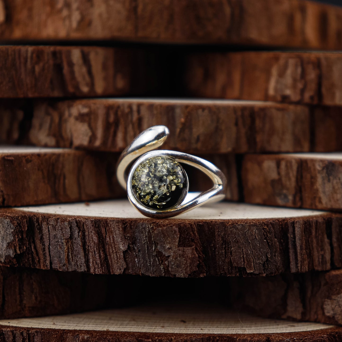 Forest Glow ring i 925 Sterling Silver med Bärnsten