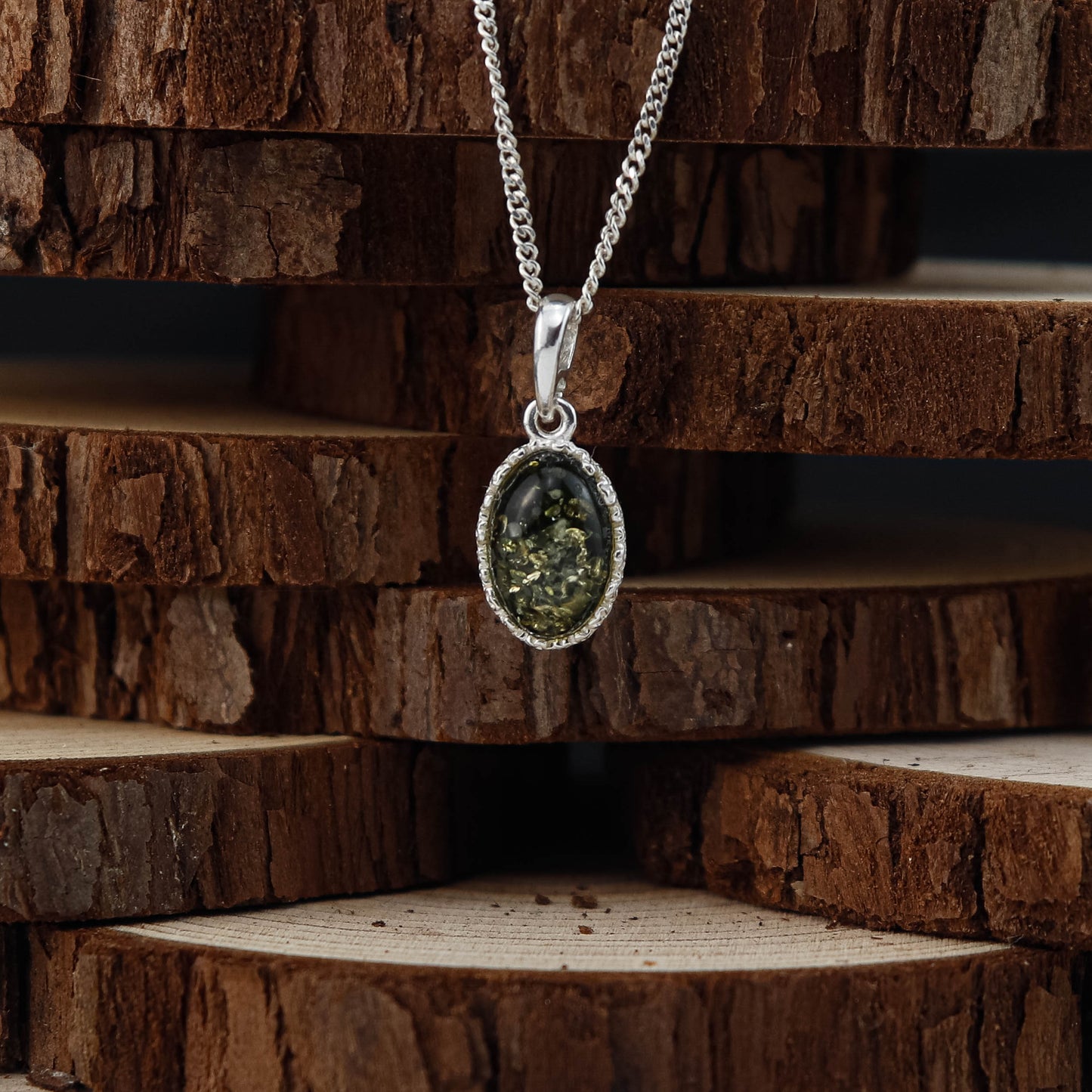 Amber Oval Green hänge i 925 Sterling Silver med Bärnsten