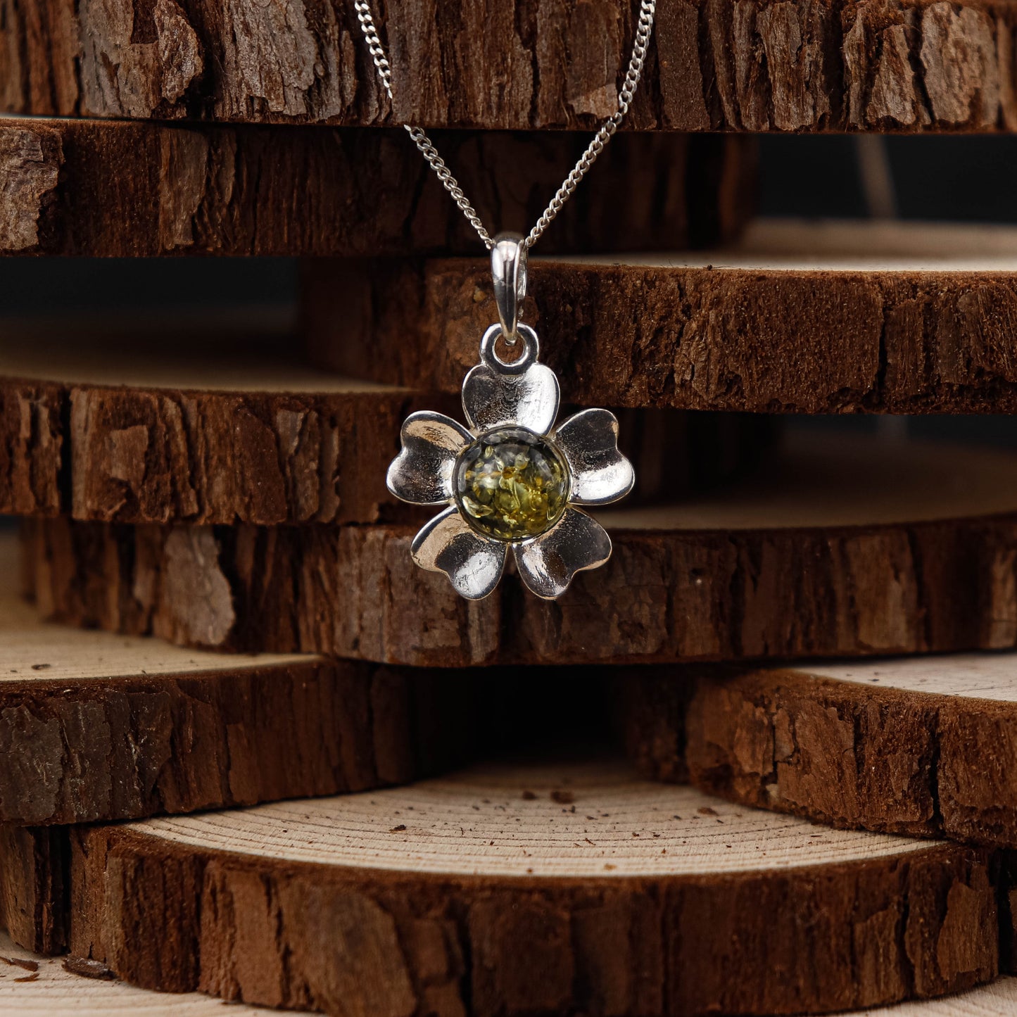 Green Blossom hänge i 925 Sterling Silver med Bärnsten