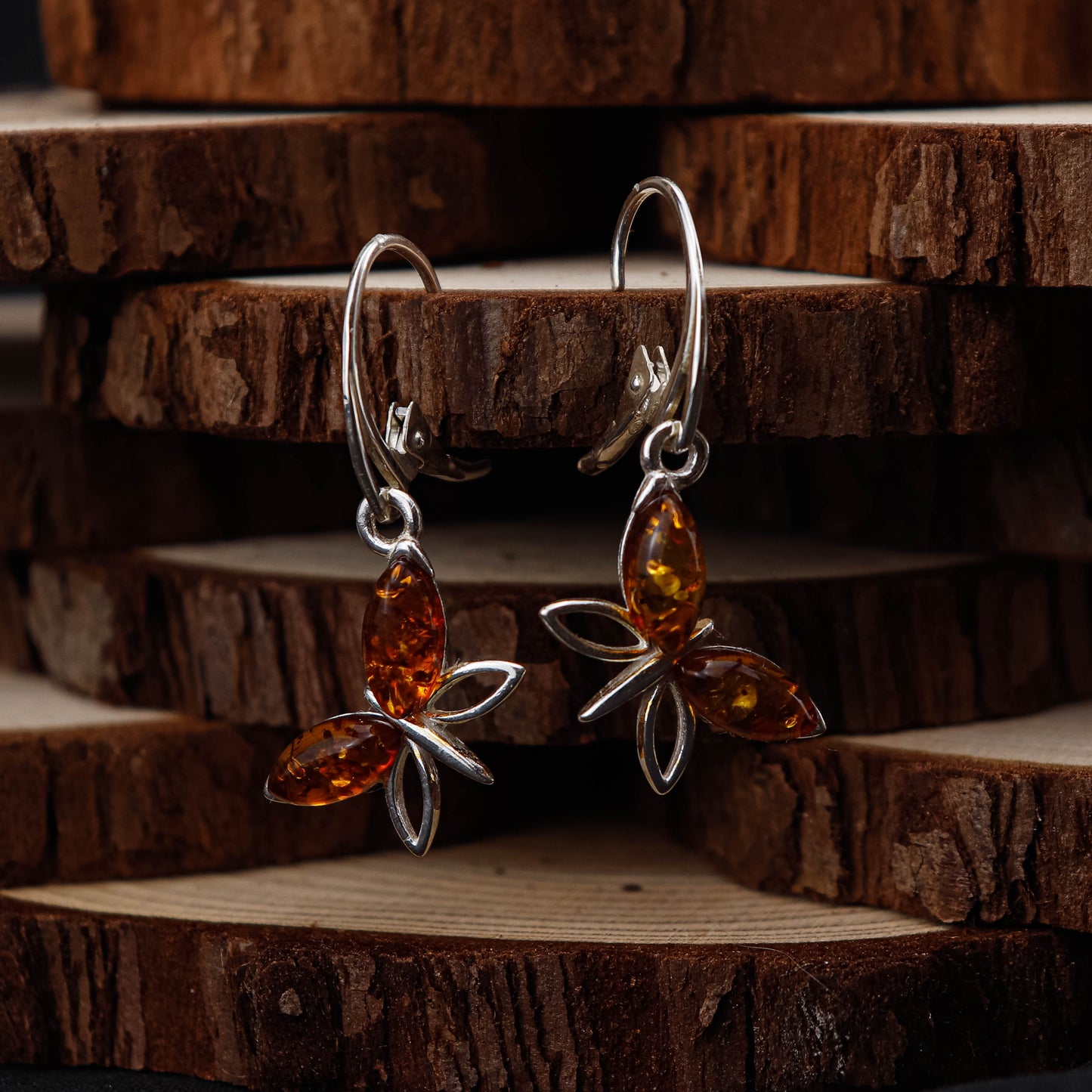 Amber Dragonfly Glow Örhängen i 925 Sterling Silver med Bärnsten