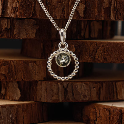 Green Circle hänge i 925 Sterling Silver med Bärnsten